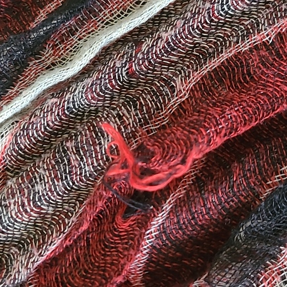 Scarf or Shall - Picture 4 of 6